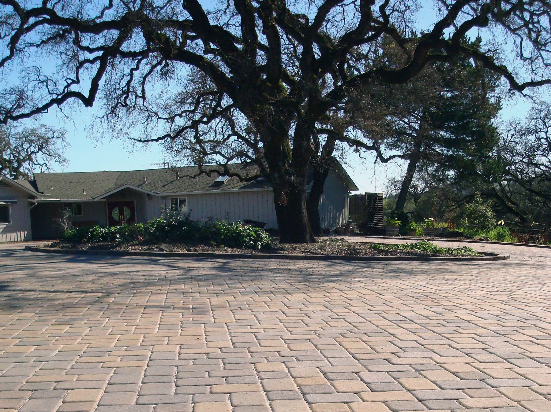 Permeable pavers used to create a spectacular driveway