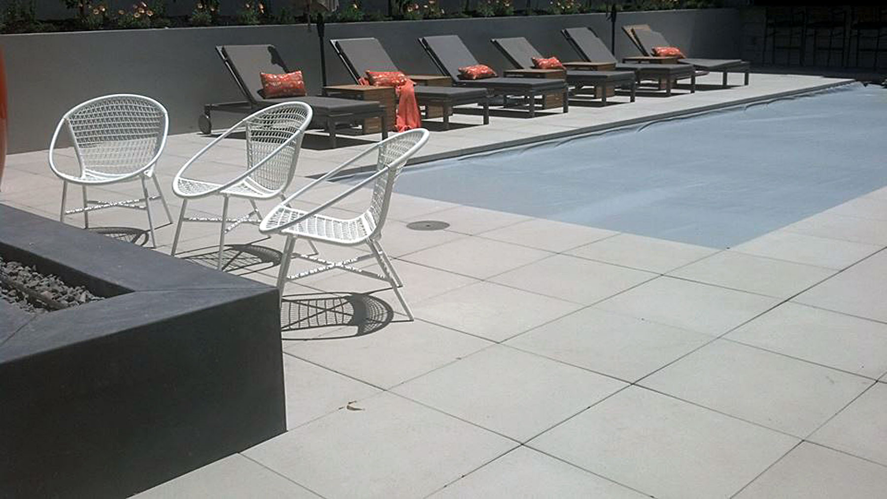 Stone paver pool deck in Healdsburg, CA